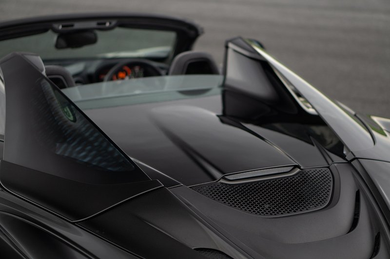 McLaren 720S T V8 - U1527