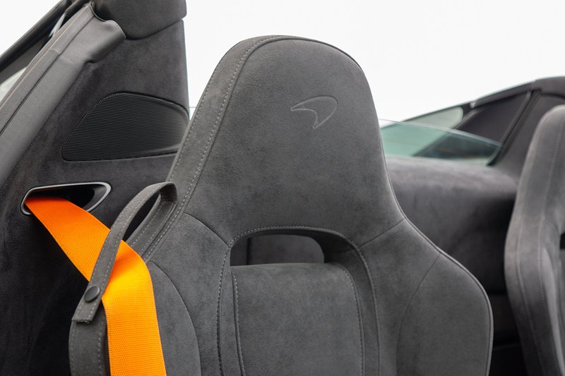 McLaren 720S T V8 - U1527