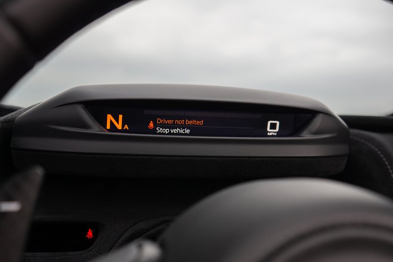 McLaren 720S T V8 - U1527