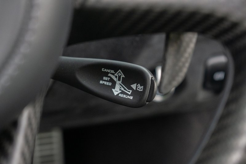 McLaren 720S T V8 - U1527