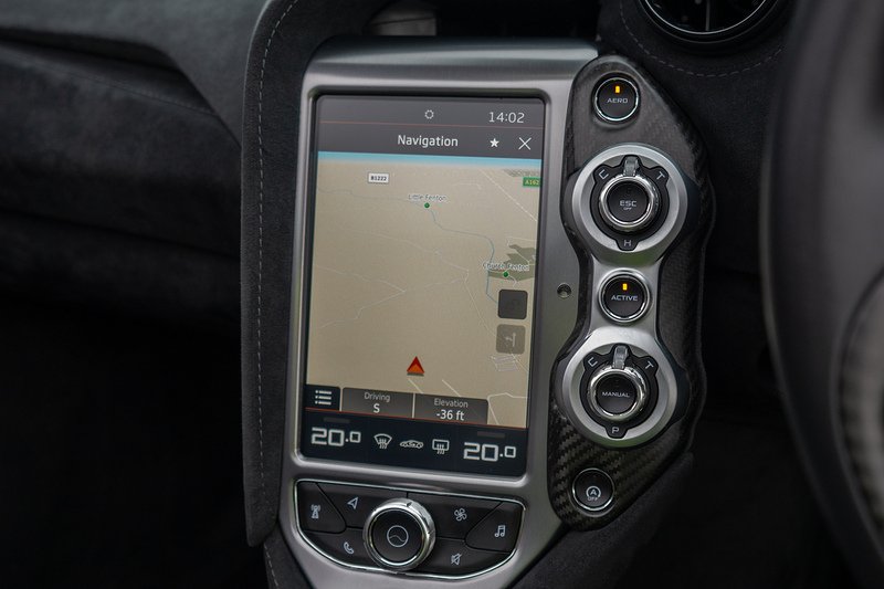 McLaren 720S T V8 - U1527