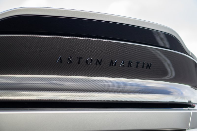 Aston Martin Vanquish V12 BiTurbo - U1528