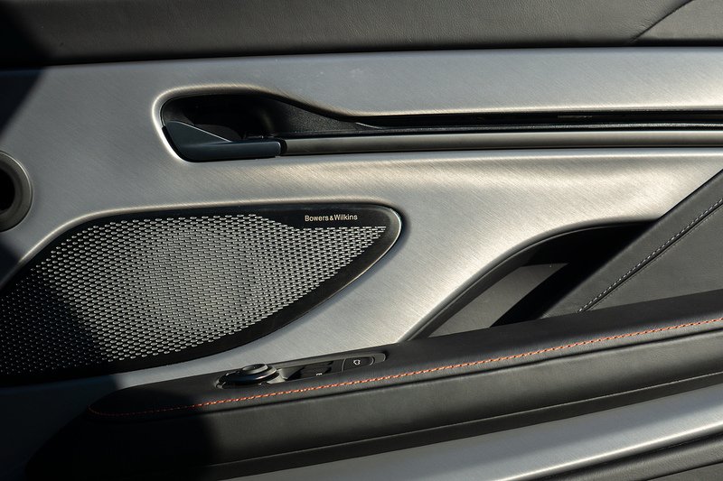 Aston Martin Vanquish V12 BiTurbo - U1528