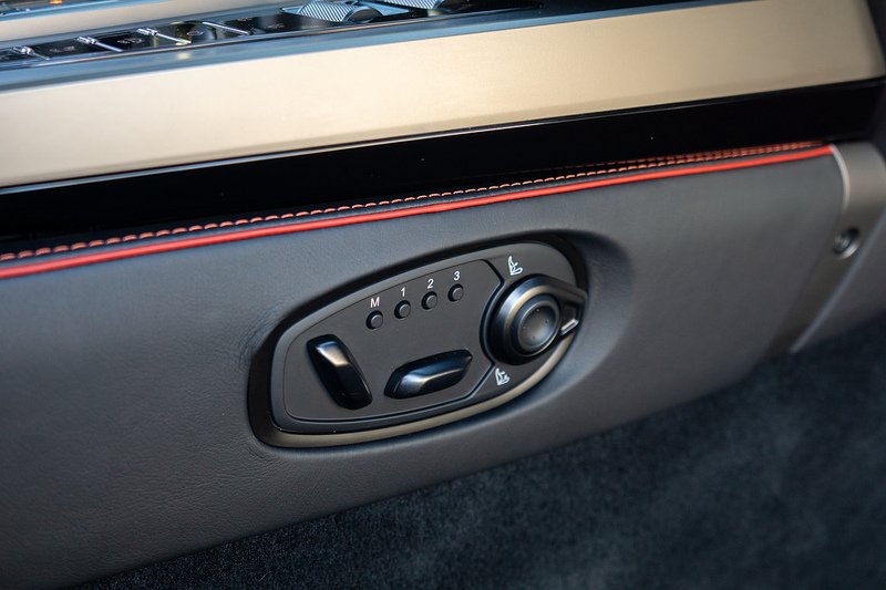 Aston Martin Vanquish V12 BiTurbo - U1528