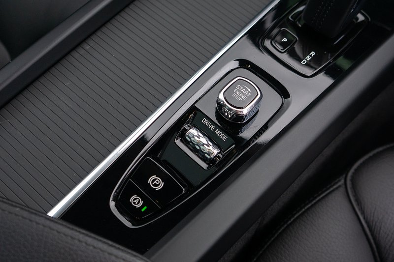 Volvo XC60 h T6 Inscription Expression - U1531