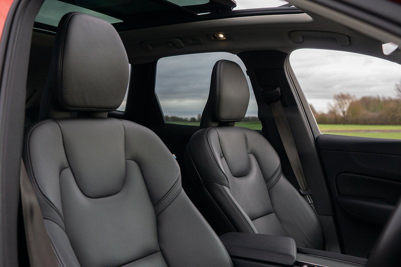 Volvo XC60 h T6 Inscription Expression - U1531