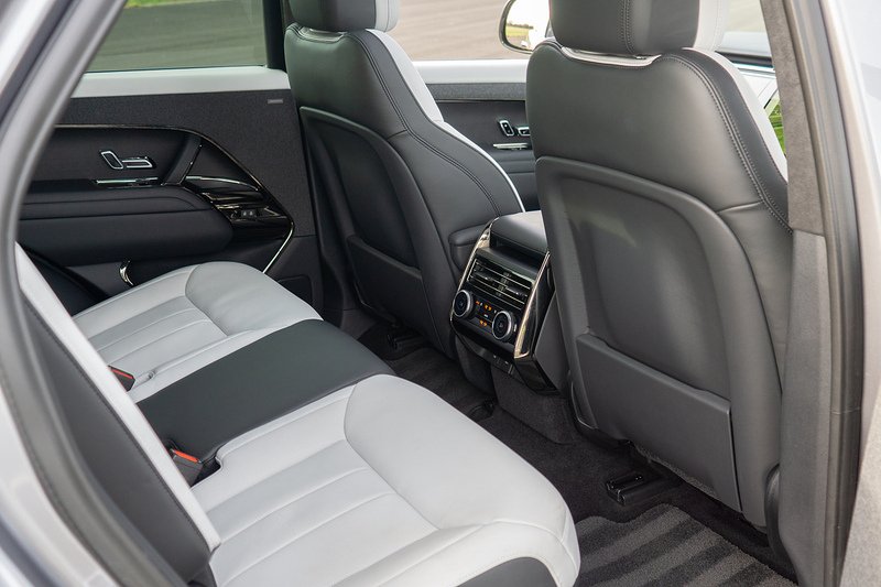 Land Rover Range Rover Sport D350 MHEV Autobiography - U1537