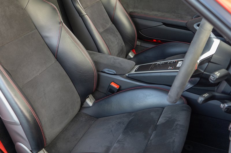 Porsche Cayman 981 GT4 - U1538