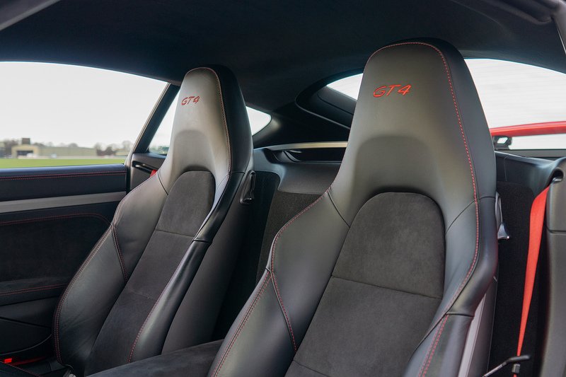 Porsche Cayman 981 GT4 - U1538