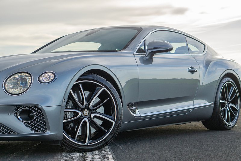 Bentley Continental W12 GT - U1544
