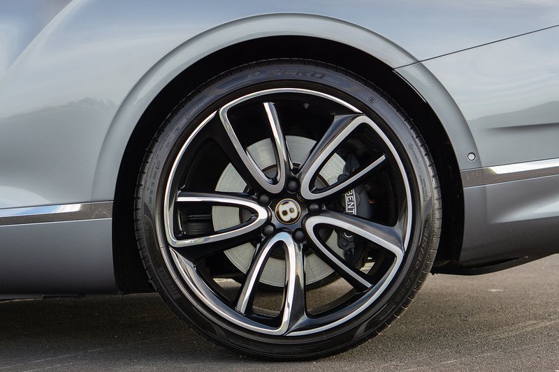 Bentley Continental W12 GT - U1544