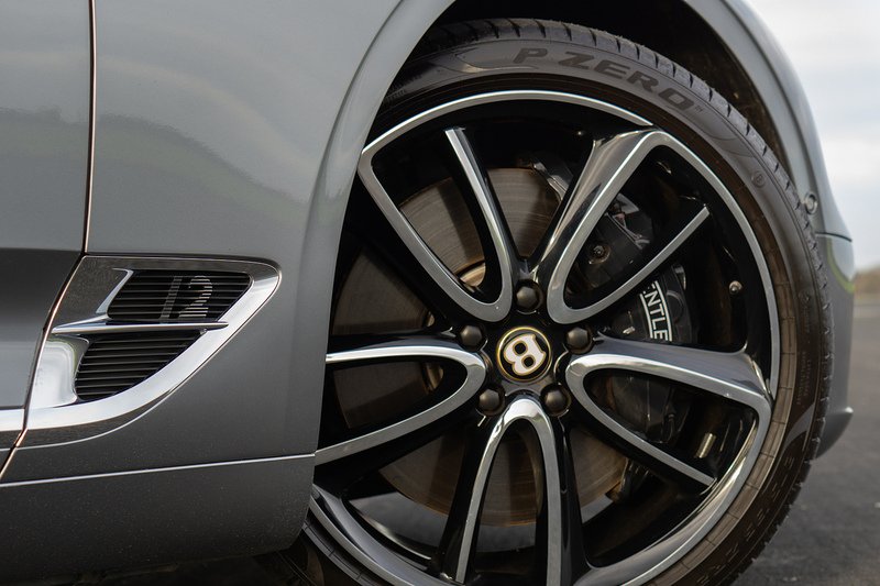 Bentley Continental W12 GT - U1544