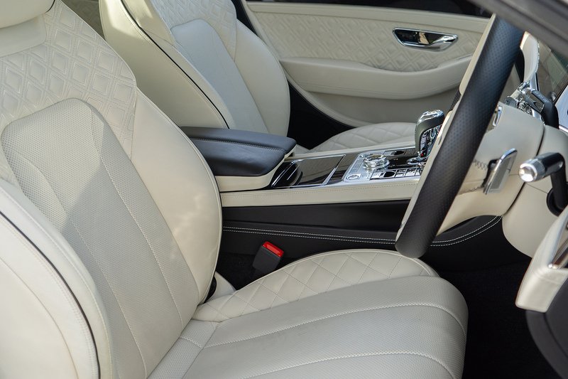 Bentley Continental W12 GT - U1544