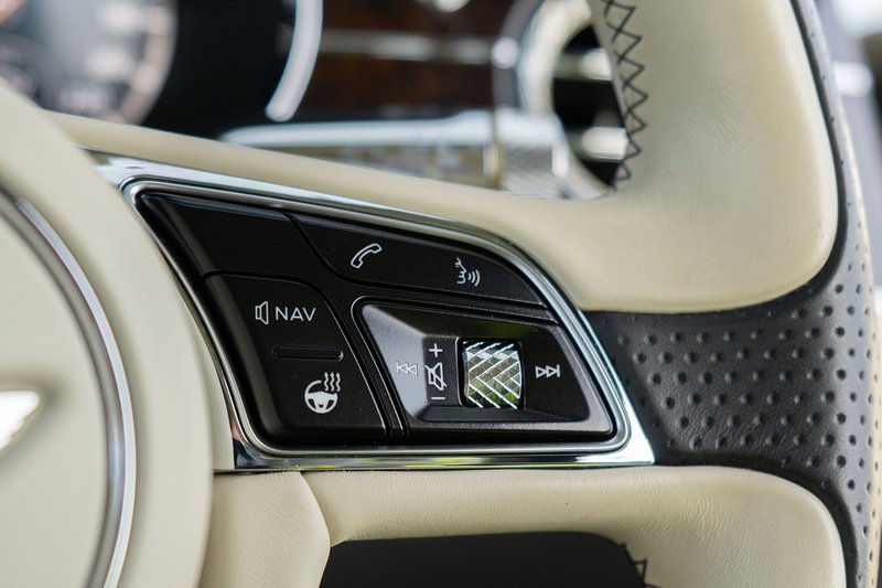 Bentley Continental W12 GT - U1544