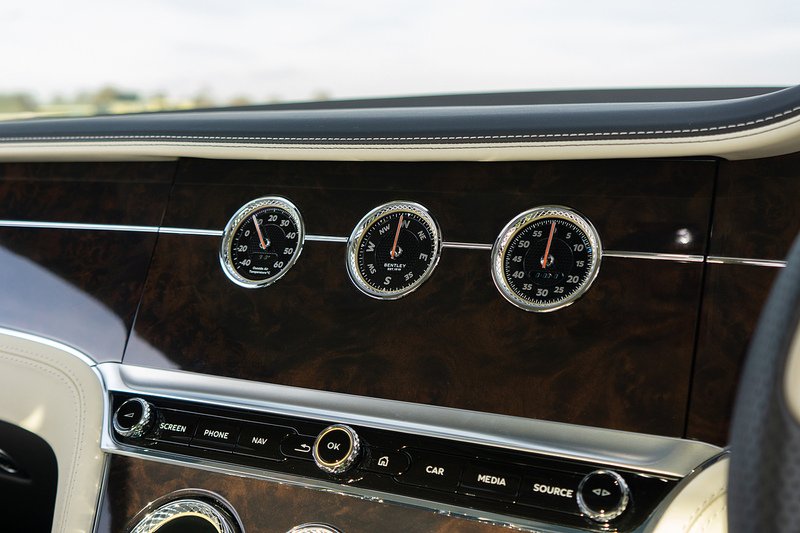 Bentley Continental W12 GT - U1544