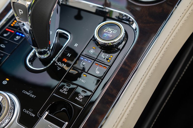 Bentley Continental W12 GT - U1544