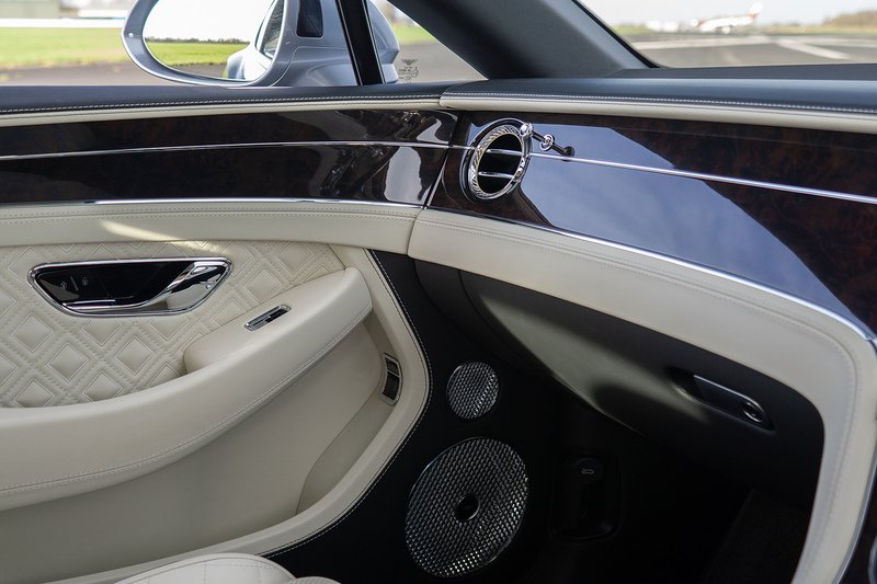 Bentley Continental W12 GT - U1544