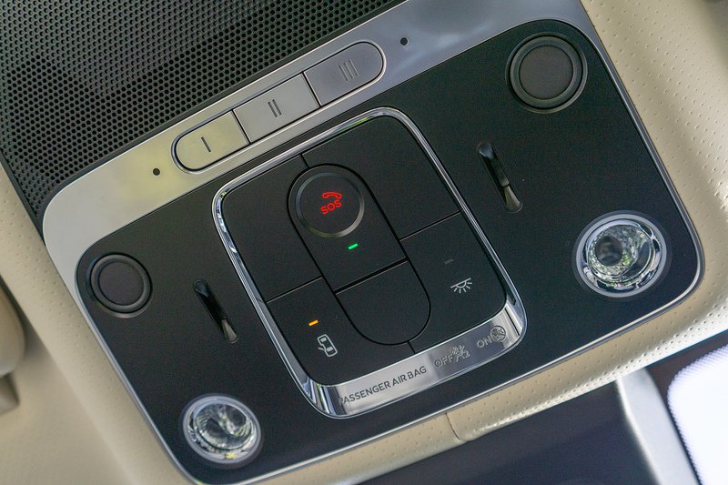 Bentley Continental W12 GT - U1544