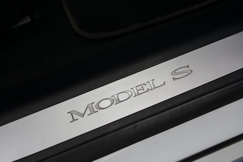 Tesla Model S Performance - U1549