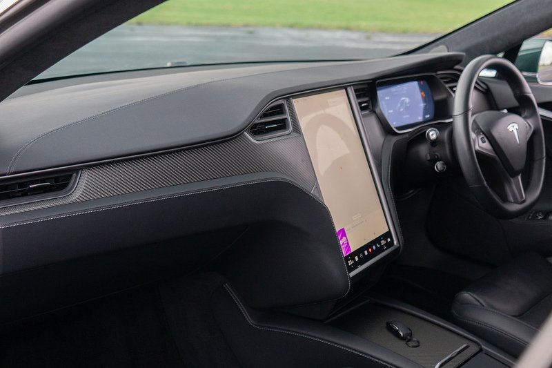 Tesla Model S Performance - U1549