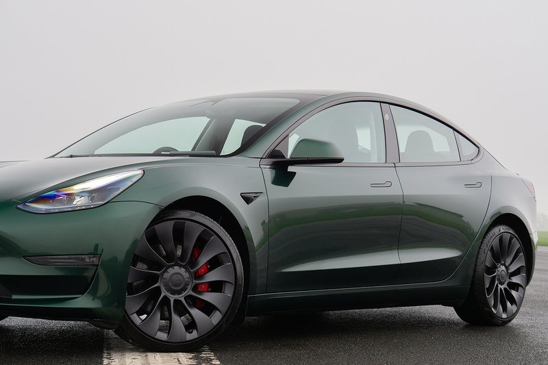 Tesla Model 3 Performance - U1550