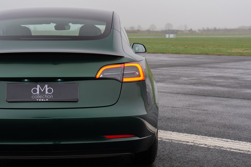 Tesla Model 3 Performance - U1550