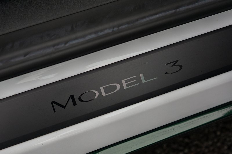 Tesla Model 3 Performance - U1550