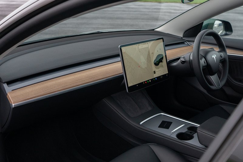 Tesla Model 3 Performance - U1550