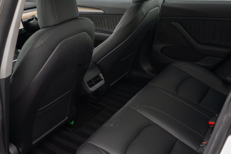 Tesla Model 3 Performance - U1550