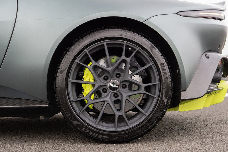Aston Martin Vantage V8 AMR Hero - U1551