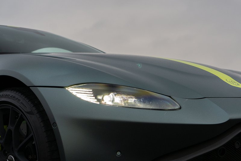 Aston Martin Vantage V8 AMR Hero - U1551