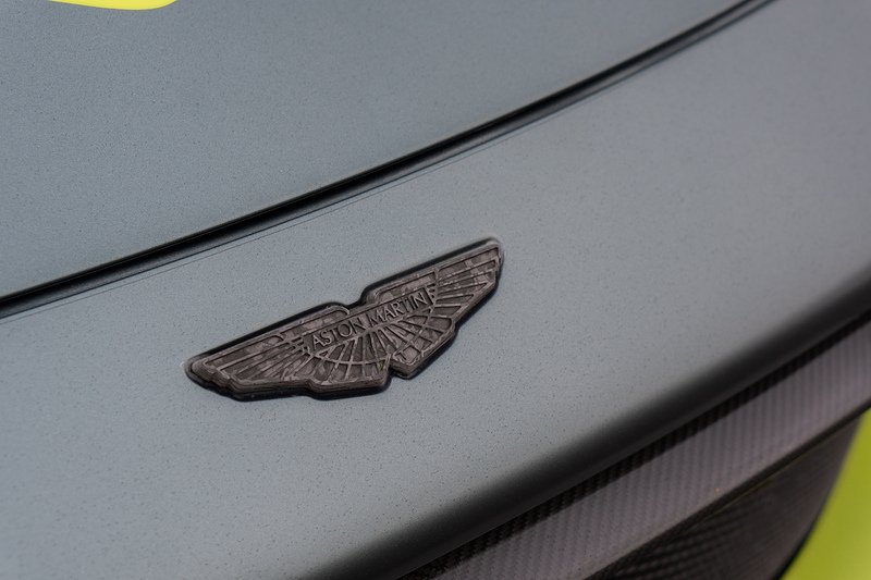 Aston Martin Vantage V8 AMR Hero - U1551