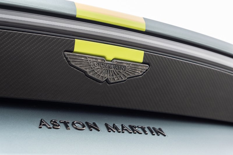 Aston Martin Vantage V8 AMR Hero - U1551