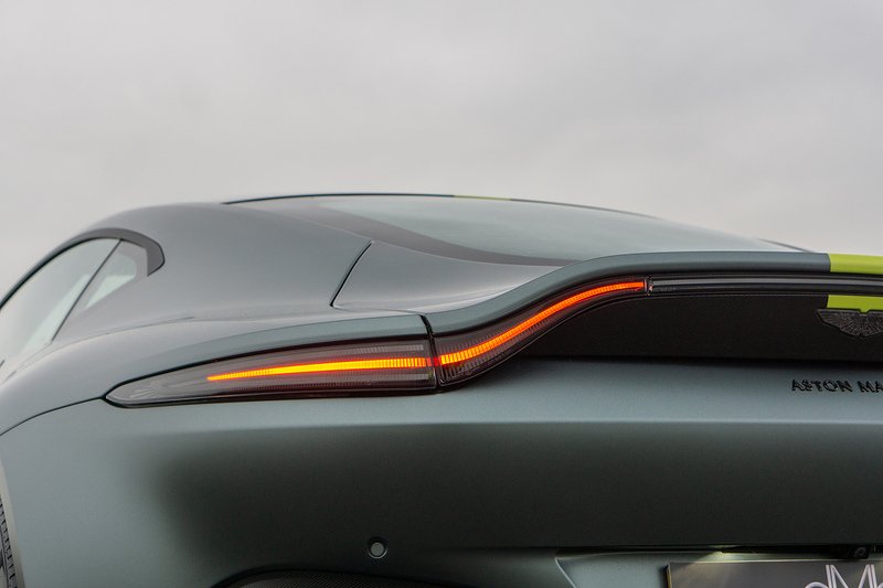 Aston Martin Vantage V8 AMR Hero - U1551
