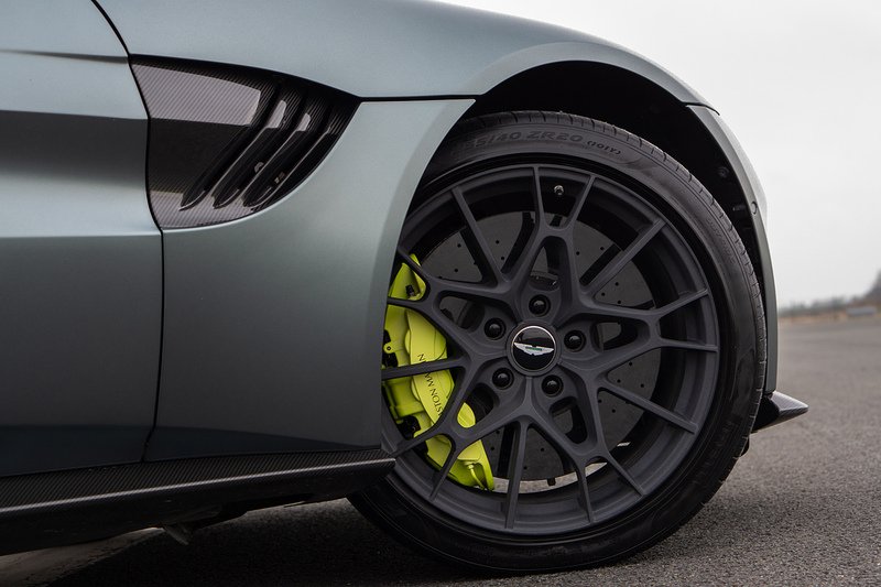 Aston Martin Vantage V8 AMR Hero - U1551