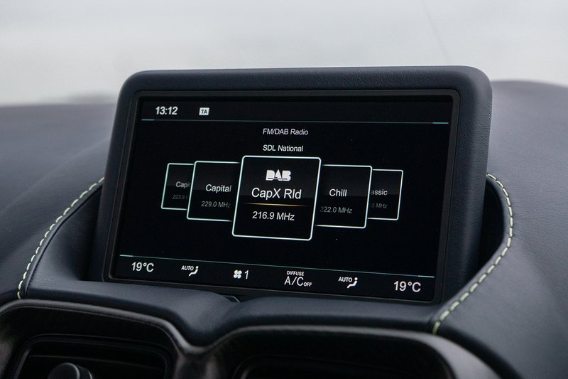 Aston Martin Vantage V8 AMR Hero - U1551