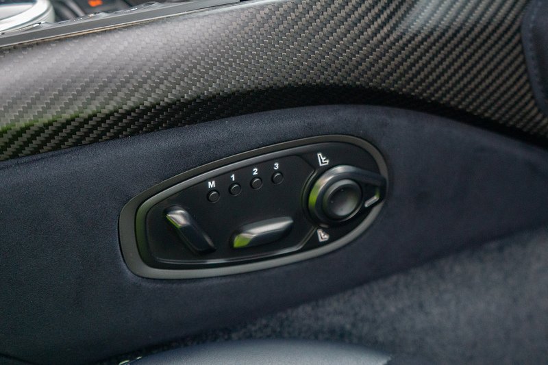 Aston Martin Vantage V8 AMR Hero - U1551