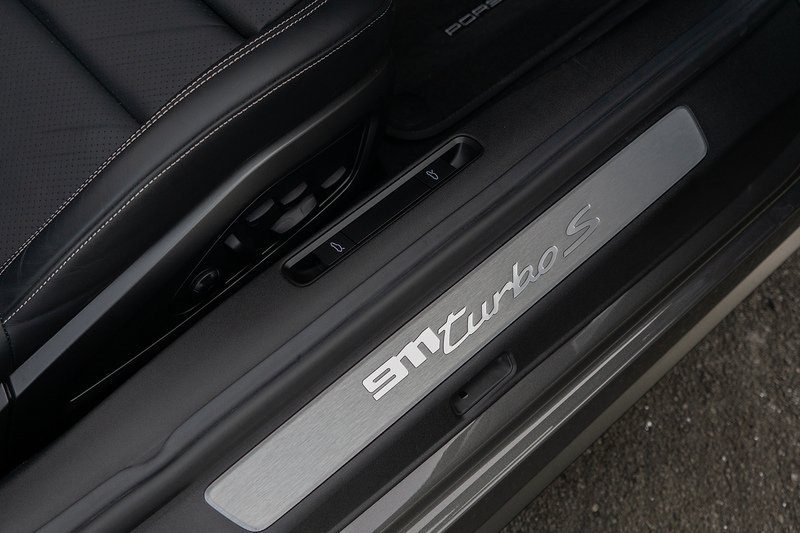 Porsche 911 T 992 Turbo S - U1554