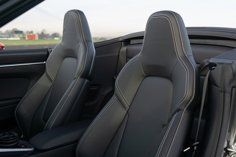 Porsche 911 T 992 Turbo S - U1554