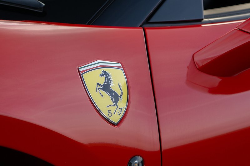 Ferrari F8 Spider T V8 - U1555