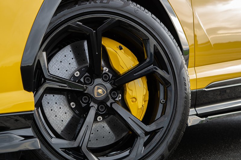 Lamborghini Urus V8 BiTurbo - U1558