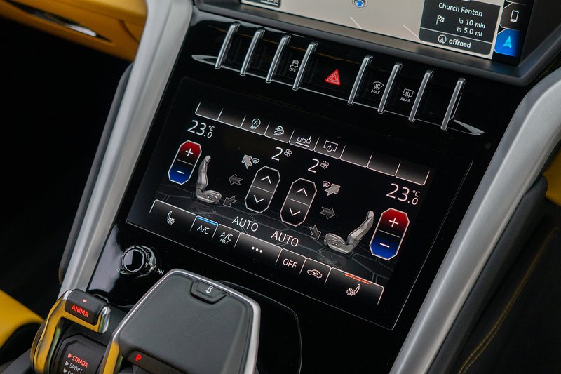 Lamborghini Urus V8 BiTurbo - U1558