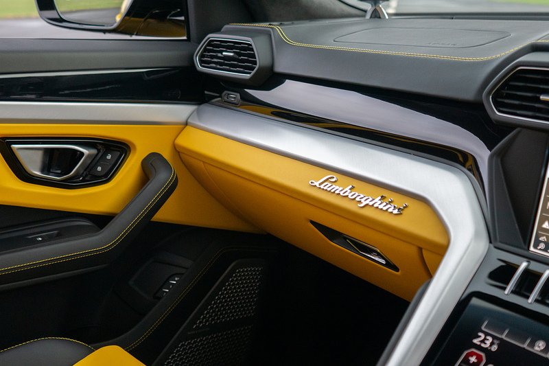 Lamborghini Urus V8 BiTurbo - U1558