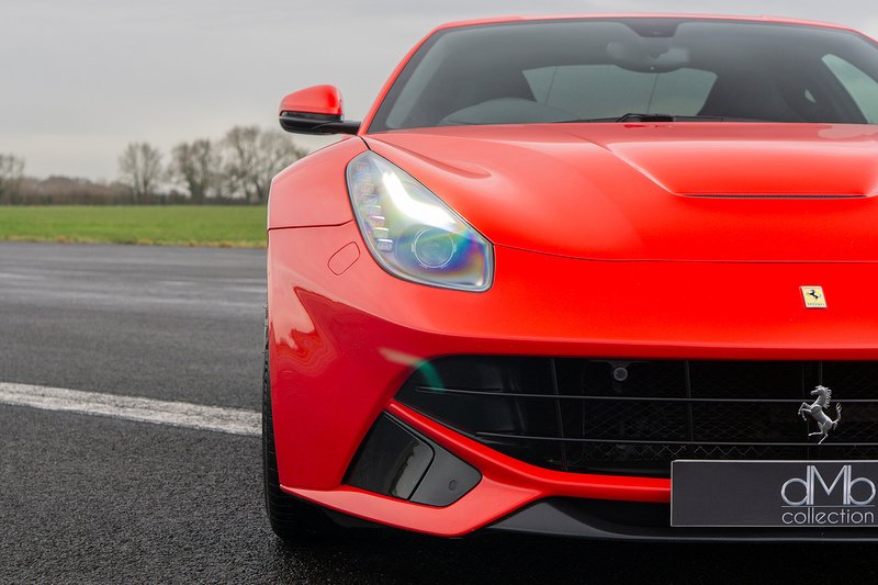 Ferrari F12 Berlinetta V12 - U1560