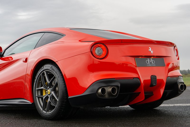 Ferrari F12 Berlinetta V12 - U1560