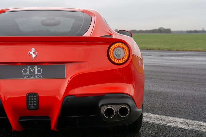 Ferrari F12 Berlinetta V12 - U1560