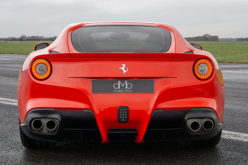 Ferrari F12 Berlinetta V12 - U1560