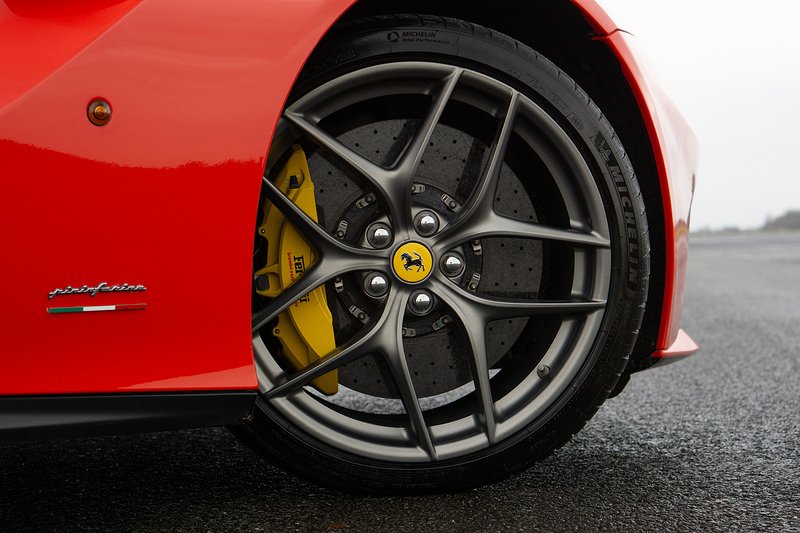 Ferrari F12 Berlinetta V12 - U1560