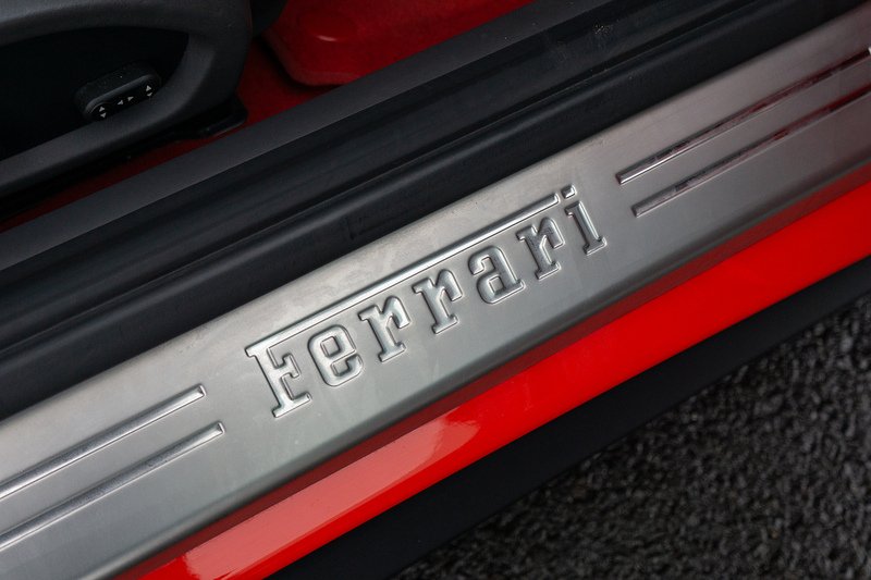 Ferrari F12 Berlinetta V12 - U1560