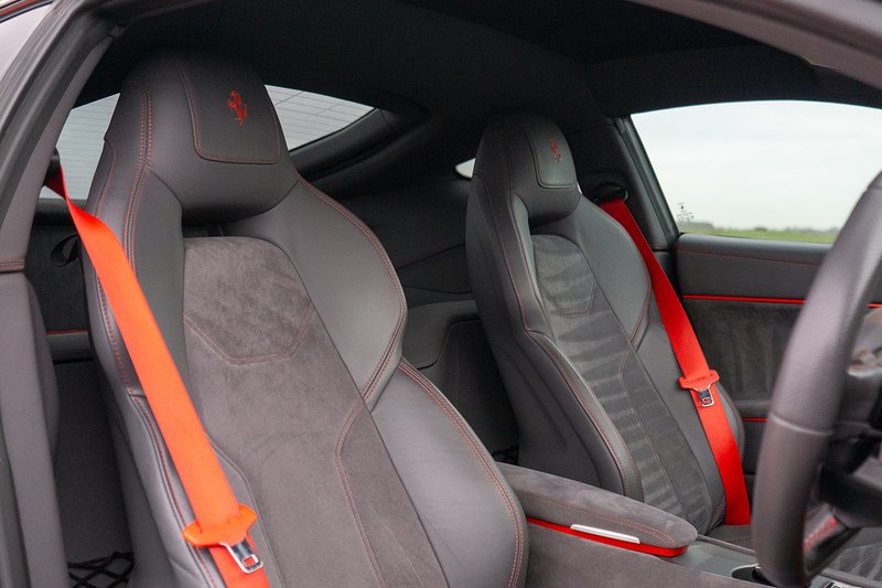 Ferrari F12 Berlinetta V12 - U1560